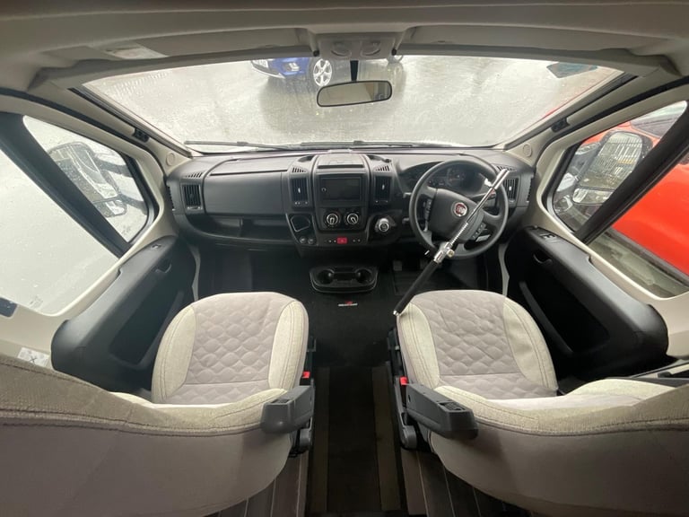 Rollerteam 746, 2020, 5K miles, 6 Berth, 6 Belts