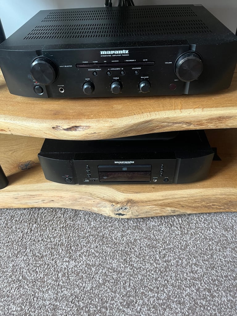 Marantz amplifier and cd player 