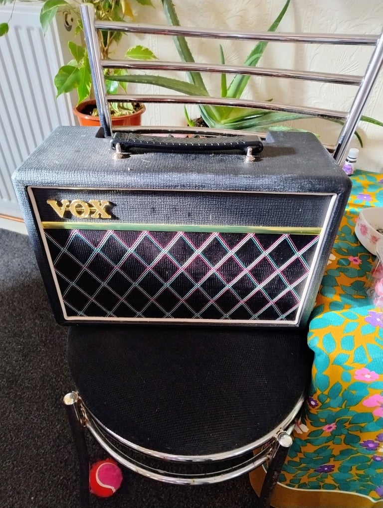 image for Vox bass amplifier 