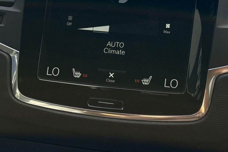 2021 Volvo XC90 2.0 B5 MHEV Momentum SUV 5dr Diesel Hybrid Auto 4WD Euro 6 (s/s) (235 ps) ESTATE ...