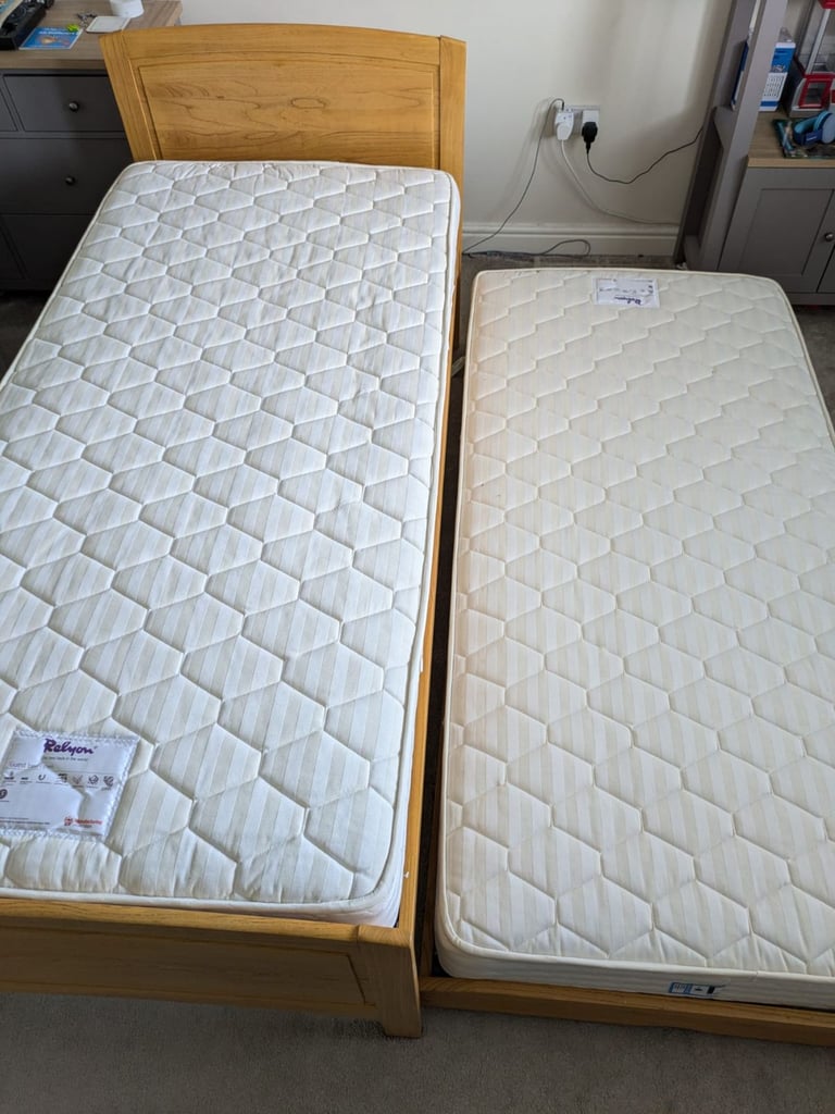 Light Oak Single Bed/Trundle Bed