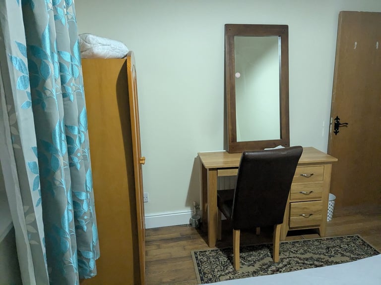 large 2 bedroom apartment 