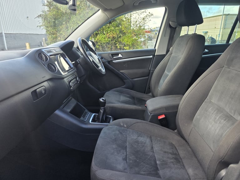 2014 Volkswagen Tiguan 2.0 TDi BlueMotion Tech Match 5dr 4MOTION 4WD ESTATE Diesel Manual
