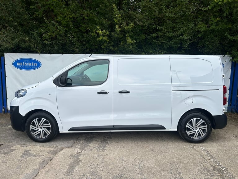 2022 Peugeot Expert 1000 1.5 BlueHDi 100 Professional Premium Van PANEL VAN Diesel Manual