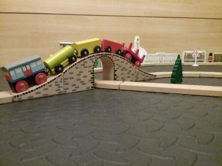 Kids Wooden Train Track Railway and cars Set Activity