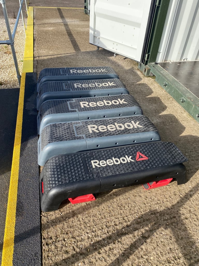 5x Reebok step decks RRP: £795