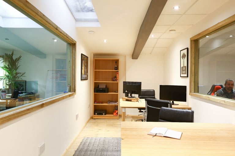 Office | Creative Space | Beauty Room | Commercial Unit | Workspace | Desk In Hackney East London E9
