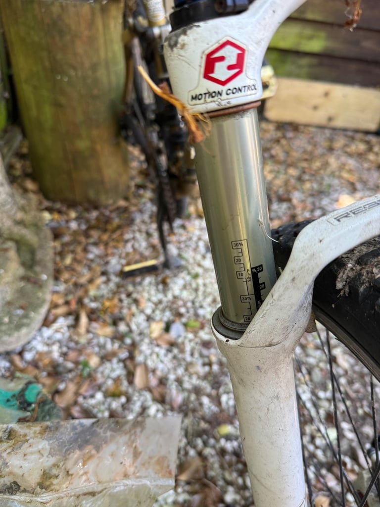 KONA KIKAPU MOUNTAIN BIKE DEORE GROUPSET ORIGINAL RETRO BIKE