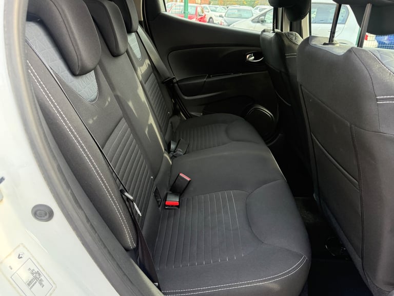 2015 Renault Clio 1.5 dCi Dynamique S Nav Hatchback 5dr Diesel Manual Euro 6