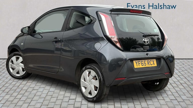 2015 Toyota AYGO 1.0 VVT-i X-Play 3dr Hatchback Petrol Manual