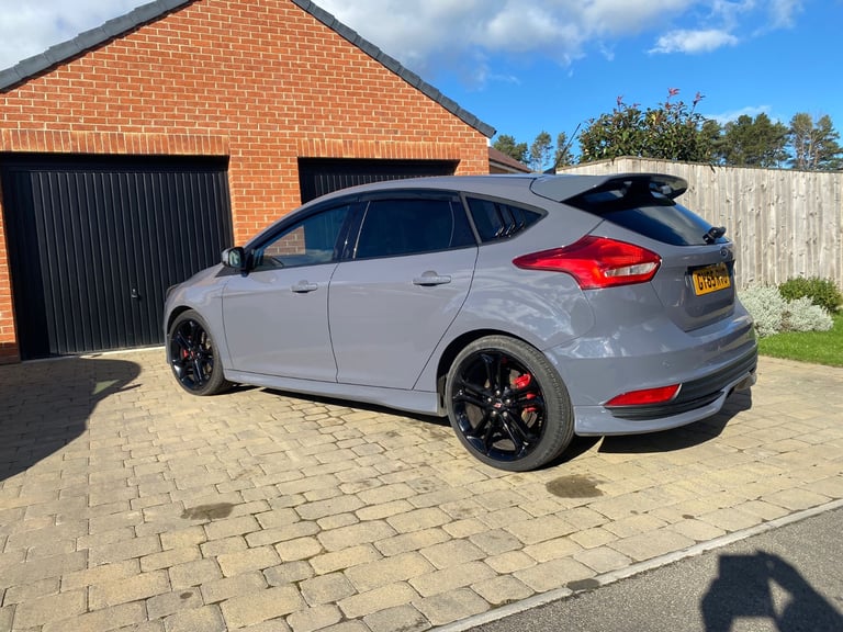 Ford, Focus st-3 2ltr petrol hatchback 2015, 5 door…. not vw 