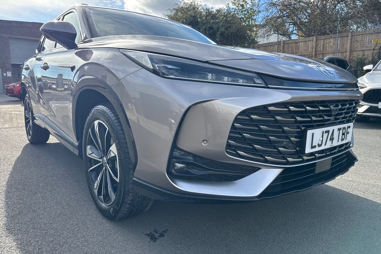 2025 MG MG HS 106290 Hatchback Petrol Manual