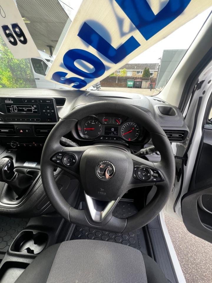 2020 Vauxhall Combo Cargo 2000 1.5 Turbo D 100ps H1 Sportive Van 5 door Panel...
