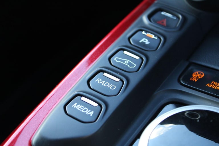 2019 Aston Martin Vantage 4.0 V8 Coupe 2dr Petrol Auto Euro 6 (510 ps) COUPE Petrol Automatic