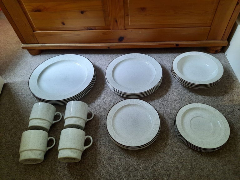 image for Poole Parkstone dinner service