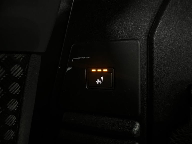 2021 Land Rover Defender 3.0 D300 X-Dynamic HSE 110 5dr Auto [7 Seat] ESTATE DIESEL Automatic