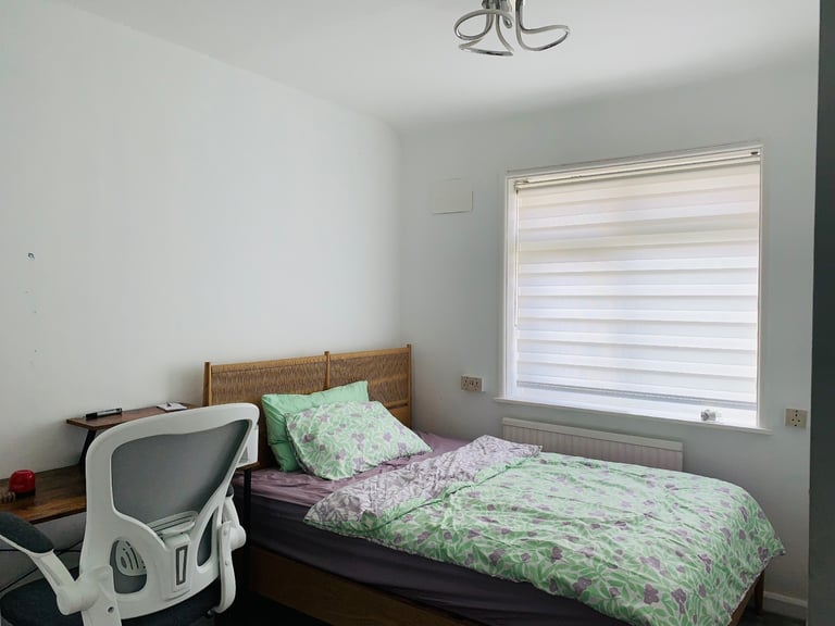 2 Rooms in 2 Bedroom Modern House 