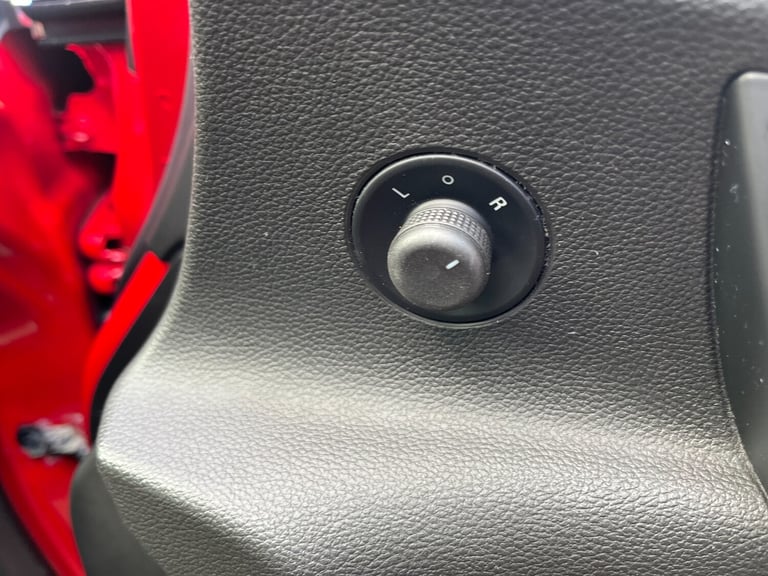 2015 Vauxhall Astra 1.4 16v Excite Hatchback 5dr Petrol Manual Euro 5 (100 ps)