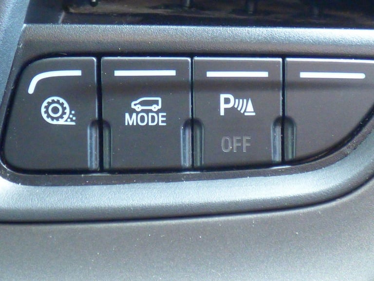 FORD TRANSIT 2.0 Transit Trend Van 350 L2 2.0L EcoBlue 130PS FWD 6 Speed Manual