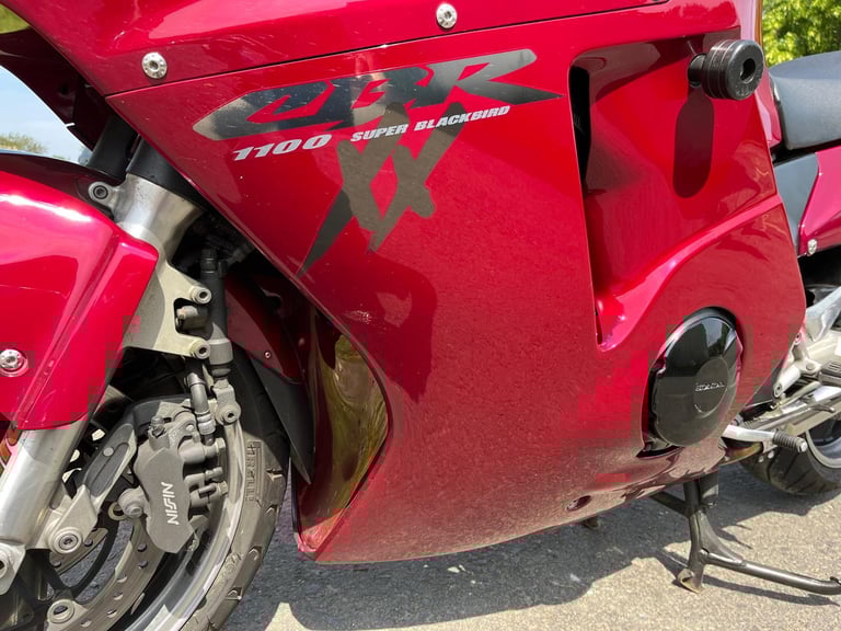 HONDA CBR1100XX-V BLACKBIRD, 1996(P), ONLY 28,061 MILES, SUPERB CONDITION, £2395