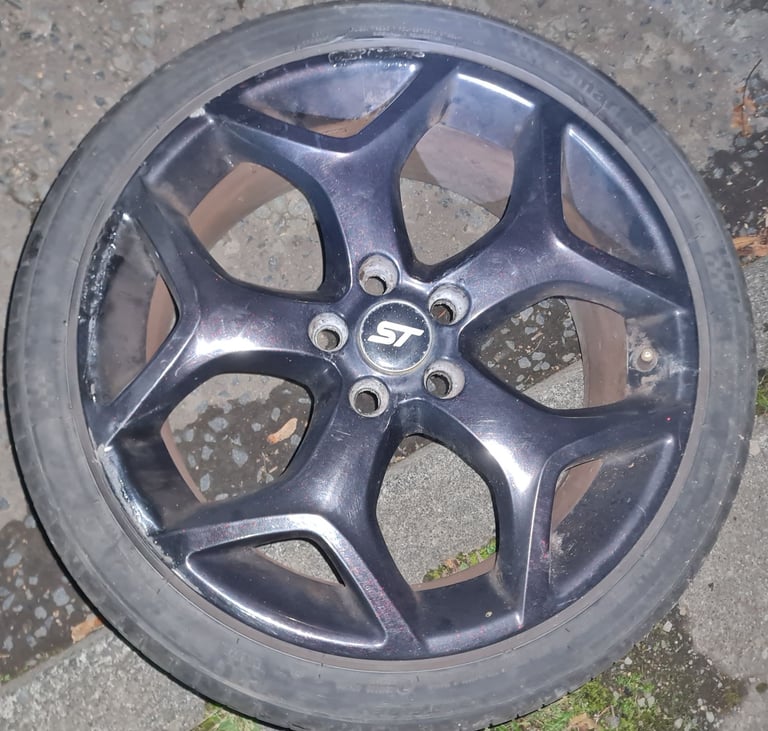 4x 18 inch snowflake alloy wheels (fords)