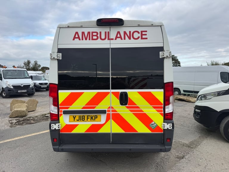 2018/18 PEUGEOT BOXER EX PATIENT TRANFER VEHICLE EURO 6 ULEZ FREE PRICE IS + VAT