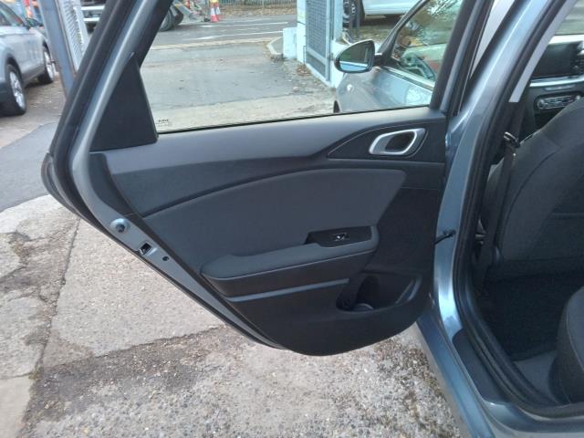 2023 Kia Ceed 1.5T Gdi Isg 2 5Dr Hatchback Petrol Manual