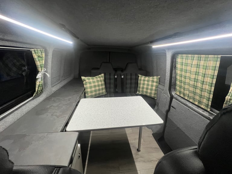 Volkswagen, TRANSPORTER, Panel Van, 2005, Manual, 2460 (cc)
