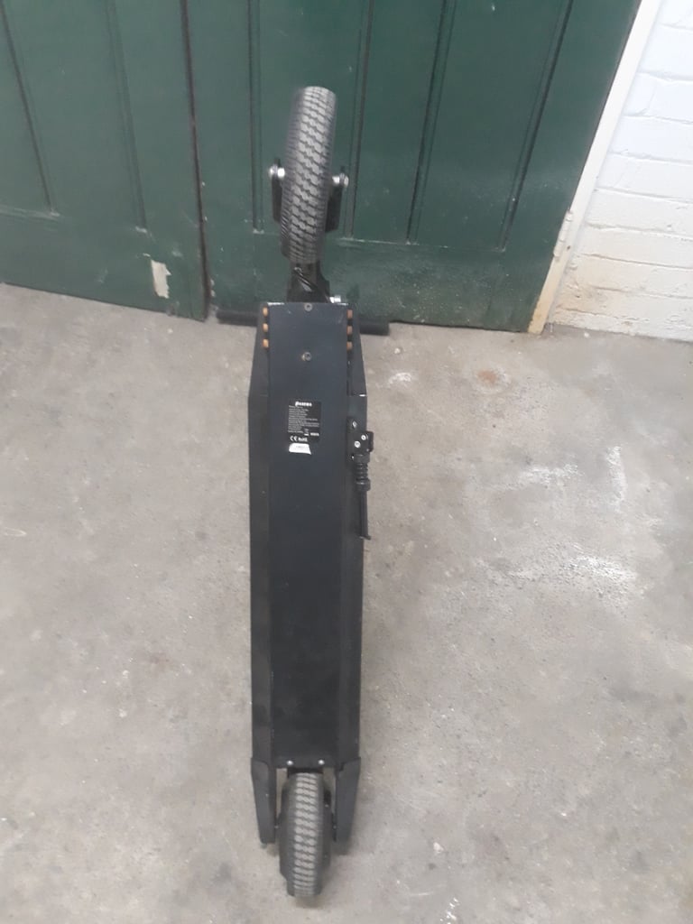 PHAEWO electric scooter - no mains charger