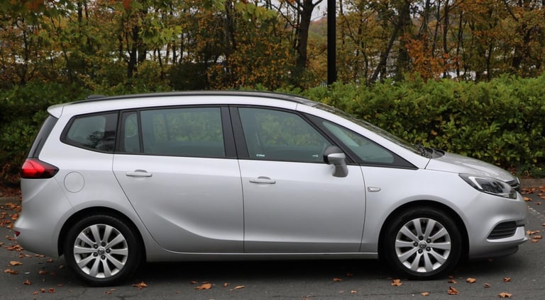 2017 Vauxhall Zafira Tourer 1.4i Turbo Design Euro 6 5dr MPV Petrol Manual