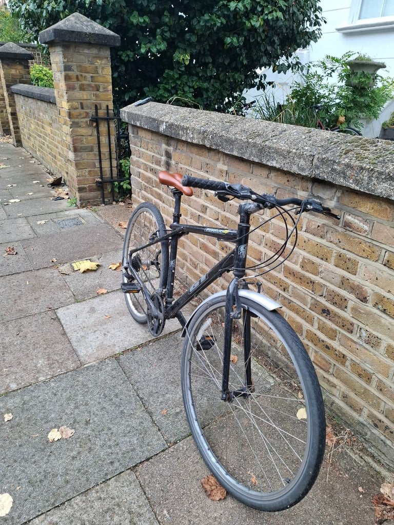 GT tran520 commuting bike