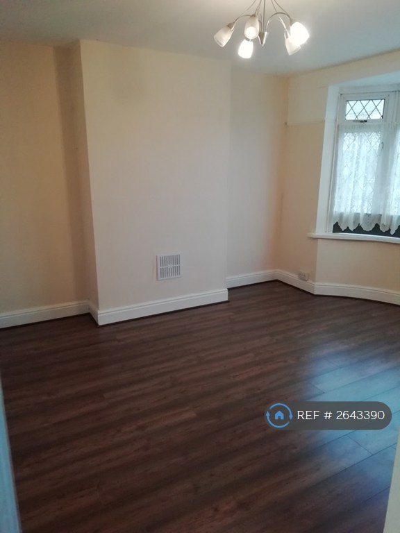 4 bedroom house in Lower City Road, Tividale, Oldbury, B69 (4 bed) (#2643390)