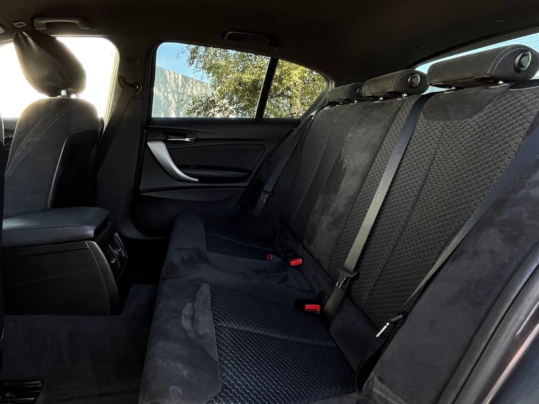 BMW, 1 SERIES, Hatchback, 2014, Manual, 1995 (cc), 5 doors