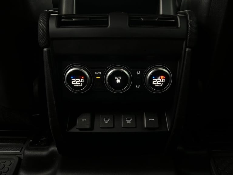2021 Land Rover Defender 3.0 D300 X-Dynamic HSE 110 5dr Auto [7 Seat] ESTATE DIESEL Automatic