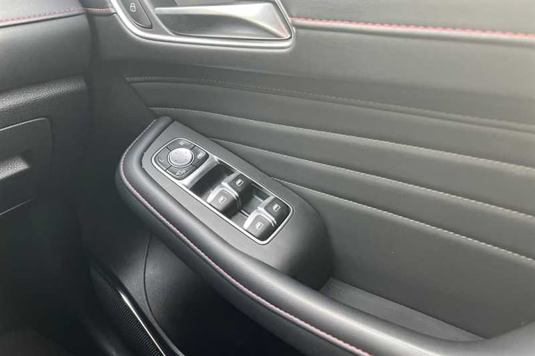 2024 MG MG HS 1.5 T-GDI TROPHY 5DR Hatchback Petrol Manual