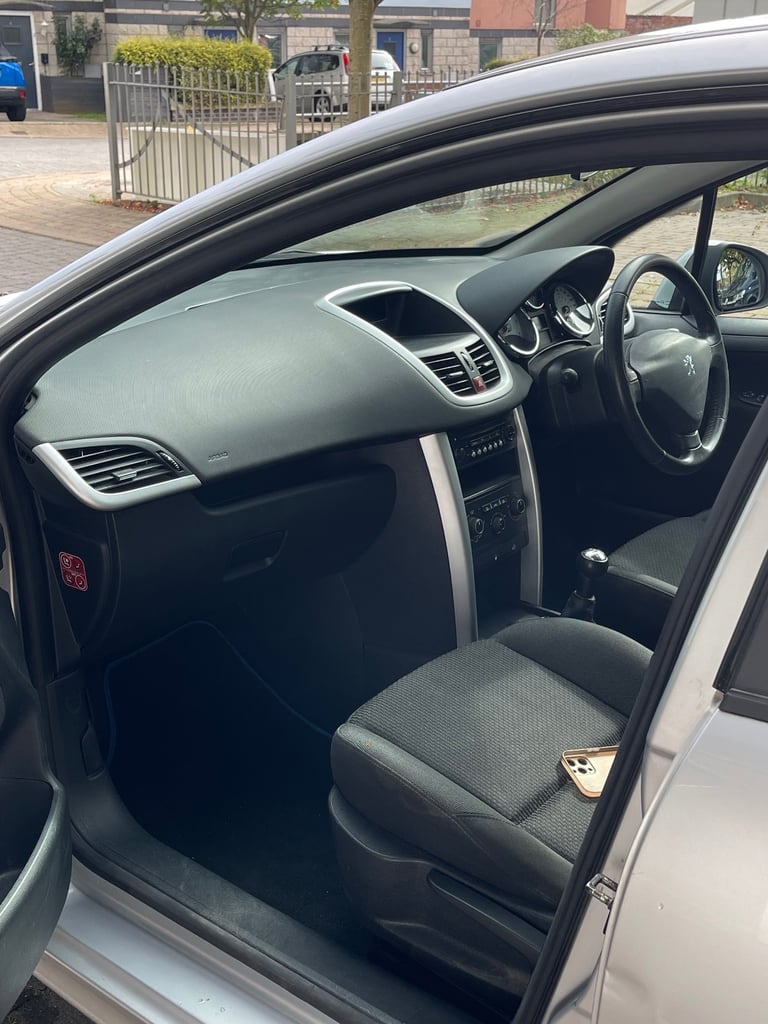 Peugeot 207 1.4 Litre £20 tax 