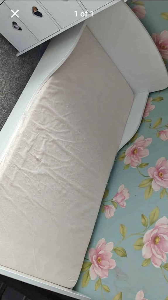 Toddler bed and mattress 