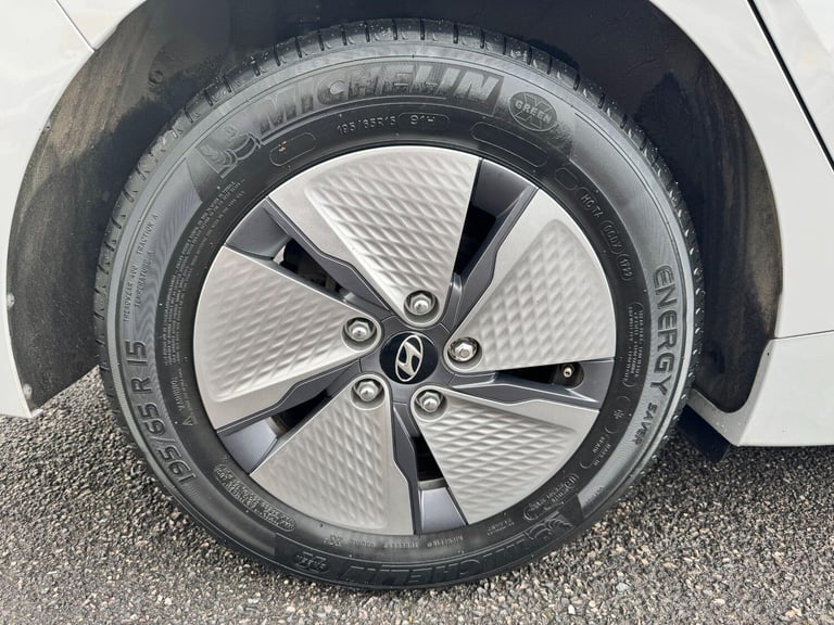 2022 Hyundai IONIQ 1.6 h-GDi Premium DCT Euro 6 (s/s) 5dr HATCHBACK Petrol/Electric Hybrid Automatic