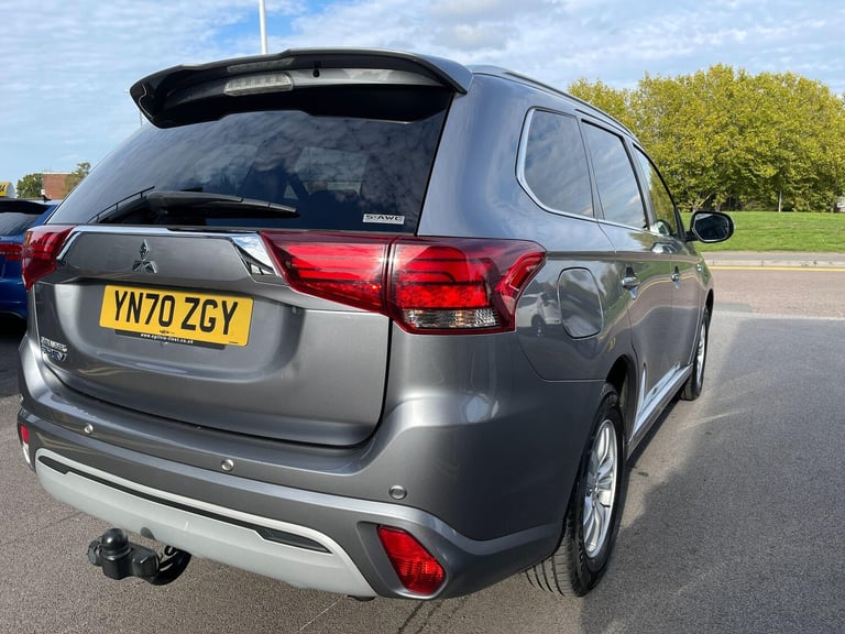 2020 Mitsubishi Outlander 2.4h TwinMotor 13.8kWh Verve CVT 4WD Euro 6 (s/s) 5dr ESTATE Petrol/Ele...