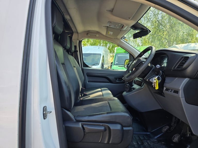 2019 Vauxhall Vivaro 2900 1.5d 100PS Dynamic LWB L2 Van **ONLY 56,000 MILES** PANEL VAN Diesel Ma...