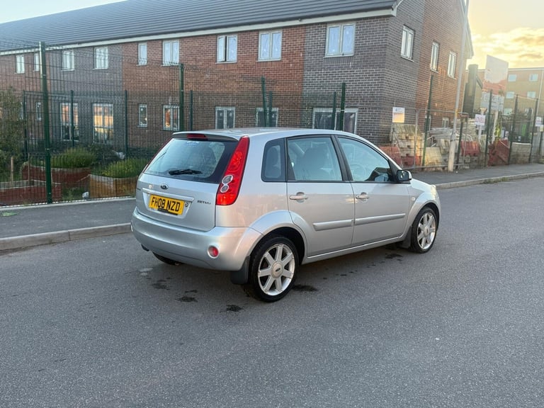 2008 Ford Fiesta 125 Zetec Blue 5dr HATCHBACK Petrol Manual - Image 4