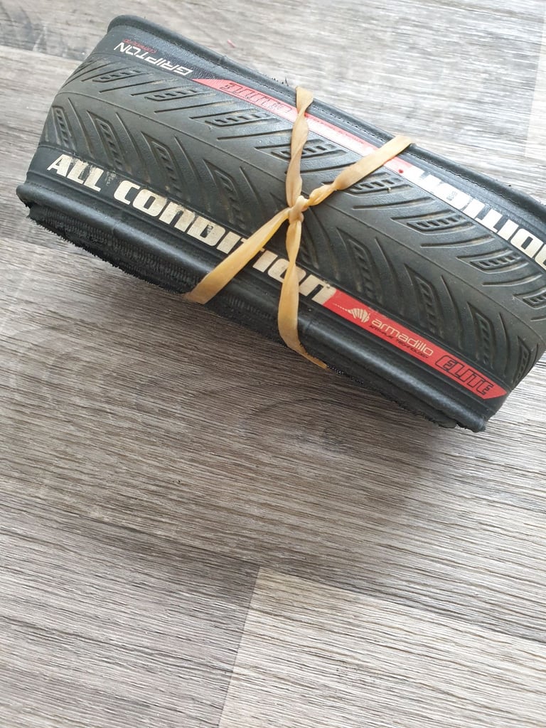 700 x 25 mm road bike tyre Specialized Armadillo Elite All condition. 700c tyre