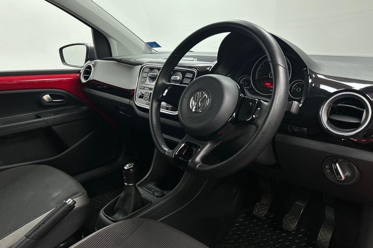 2015 Volkswagen up! 1.0 High up! Euro 5 5dr HATCHBACK Petrol Manual
