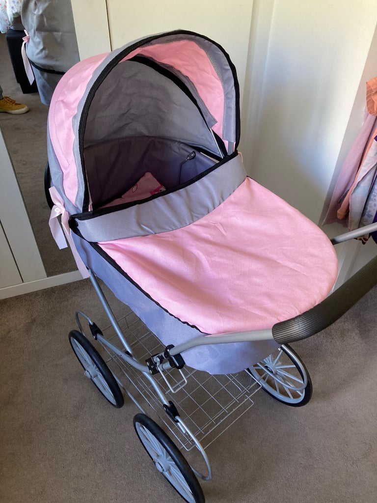 Dolly prams