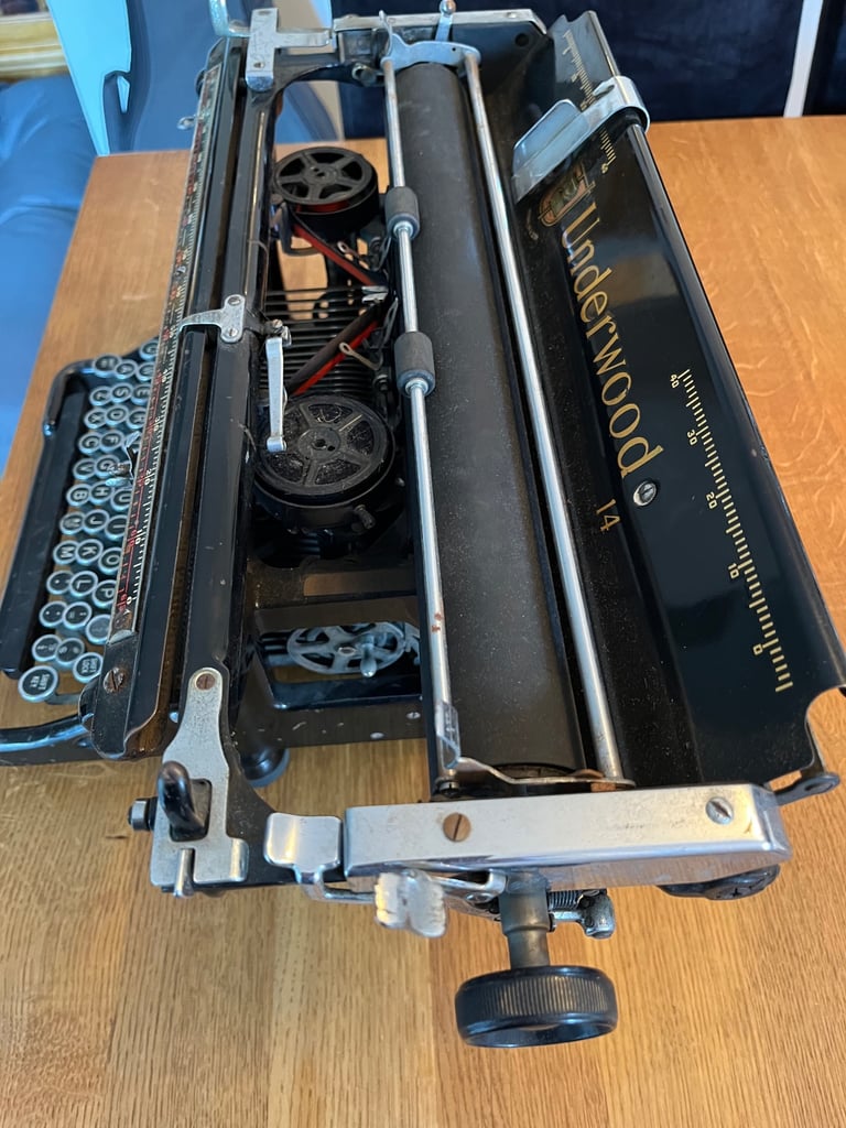 1934 underwood no 6-14 typewriter 