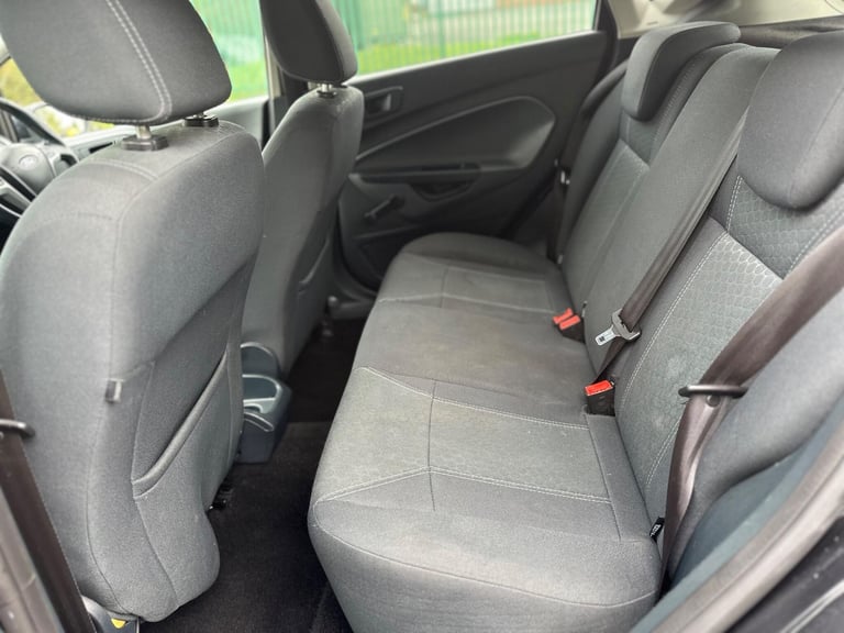 2011 Ford Fiesta 1.4 Titanium 5dr HATCHBACK Petrol Manual