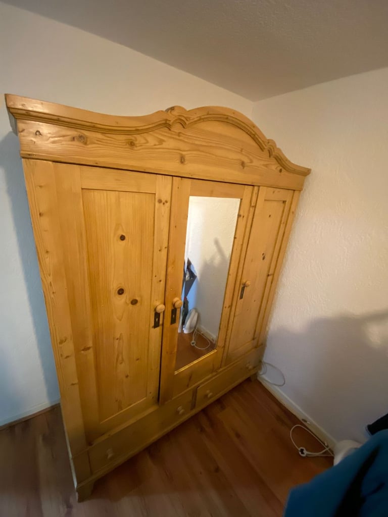 image for Mirrored triple wardrobe   £125   