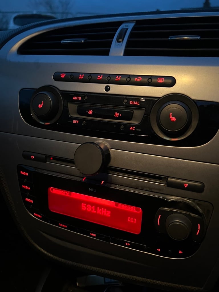 Seat, LEON, Hatchback, 2010, Manual, 1968 (cc), 5 doors