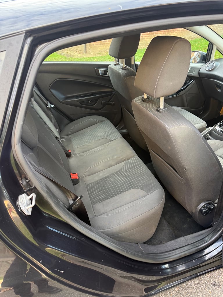 Ford, FIESTA, Hatchback, 2014, Manual, 1241 (cc), 5 doors
