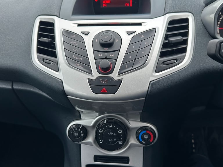 2012 Ford Fiesta 1.4 Zetec 5dr HATCHBACK Petrol Manual